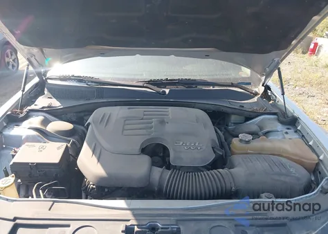 2013 Chrysler 300 Motown z USA, uszkodzony, nr VIN 2C3CCAAG1DH699439